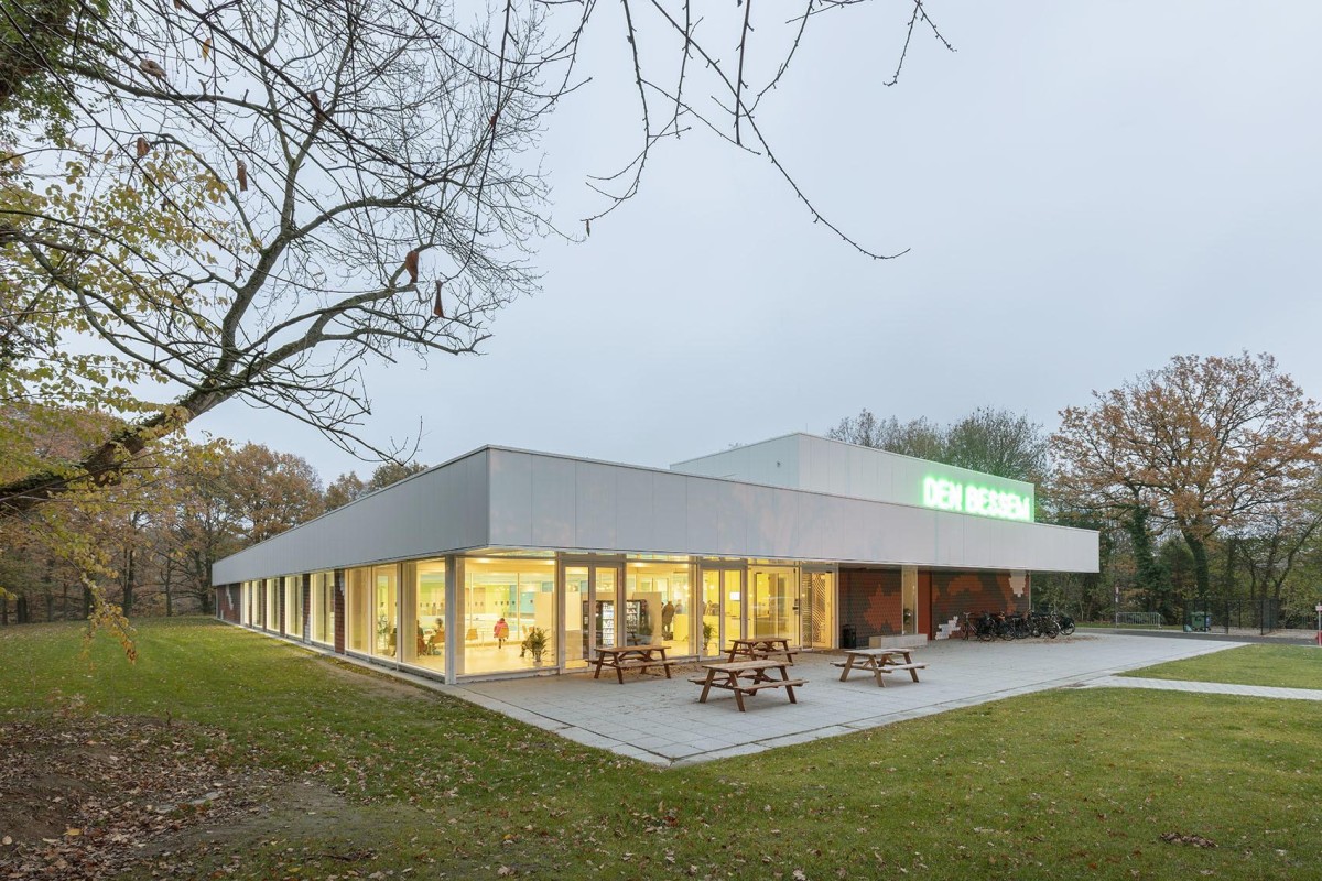 foto buitenzicht Den Bessem Mortsel